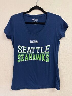 Seattle Seahawks NFL Team Apparel Women’s V-Neck Tee Size Small